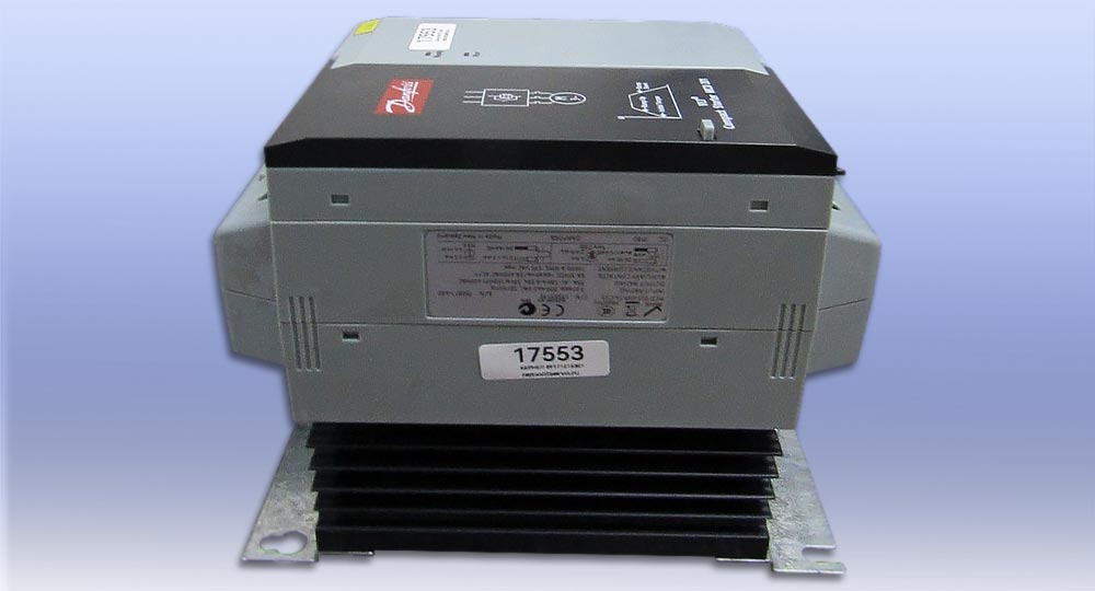 Устройство плавного пуска Danfoss MCD 202-037-T4-CV3